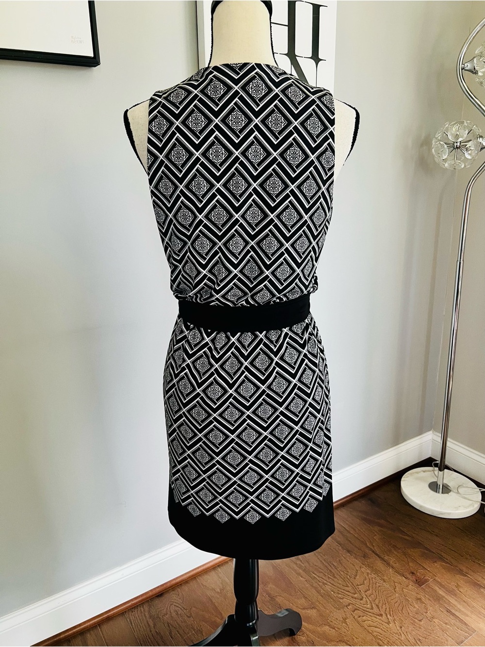 White House Black Market Faux Wrap Dress - Picture 4 of 7